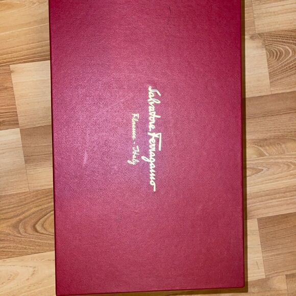 Mens Black Leather FERRAGAMO Loafers Mens Black Leather FERRAGAMO Loafers - Picture 11 of 13